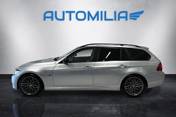BMW 318I 2010 photo 4