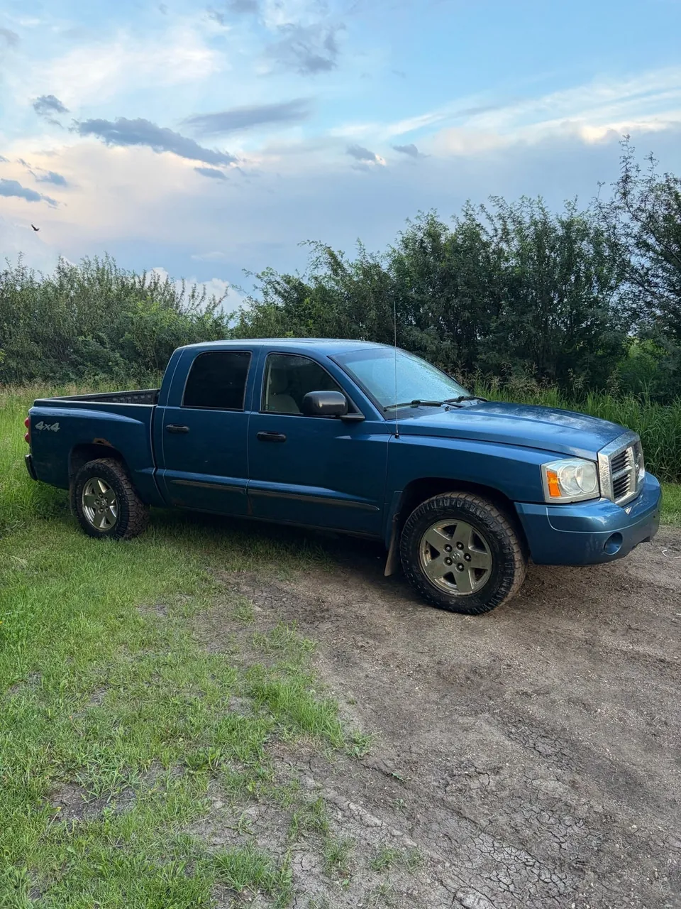 Dodge Dakota 2005 photo 2