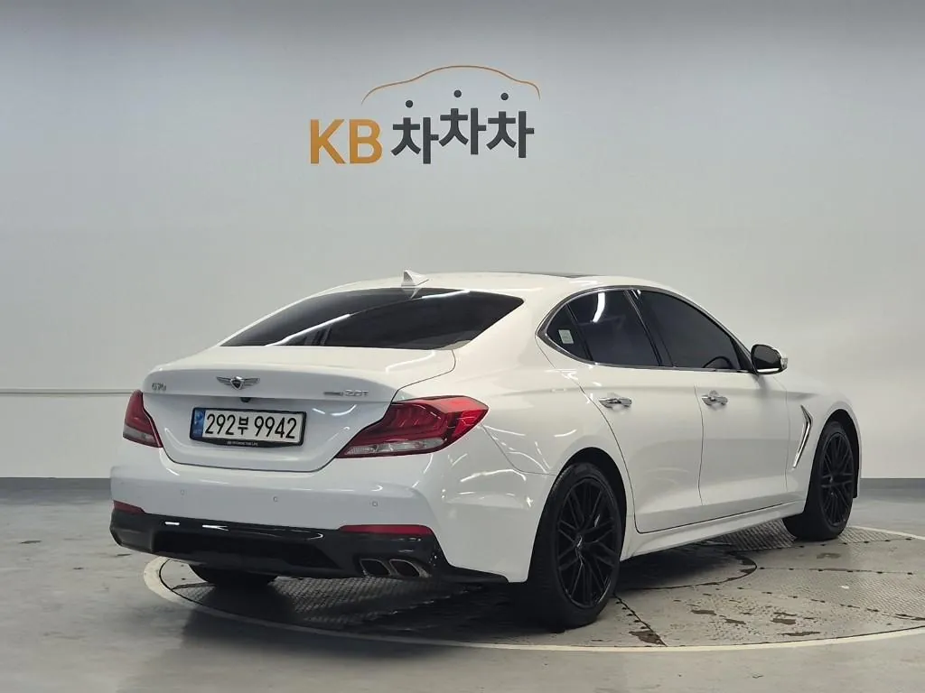 Genesis G70 2019 photo 3