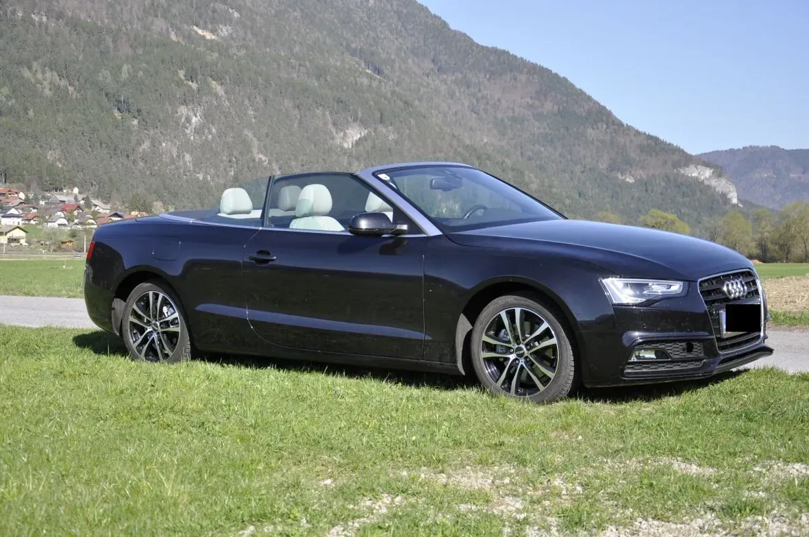 Audi A5 2012 photo 2