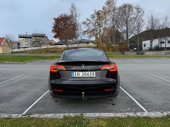 Tesla Model 3 2022 photo 5