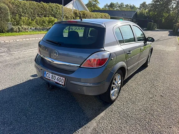 Opel Astra 2006 photo 4