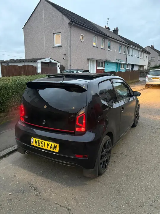 Volkswagen Up 2018 photo 2