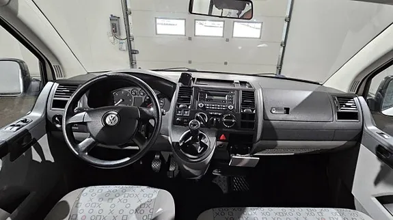 Volkswagen Transporter 2009 photo 3