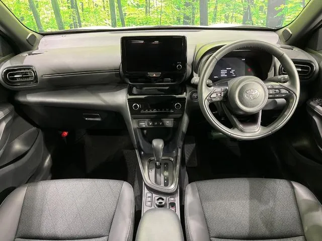 Toyota Yaris Cross Hybrid Z 2025 photo 2