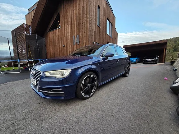 Audi E-Tron 2015 photo 5