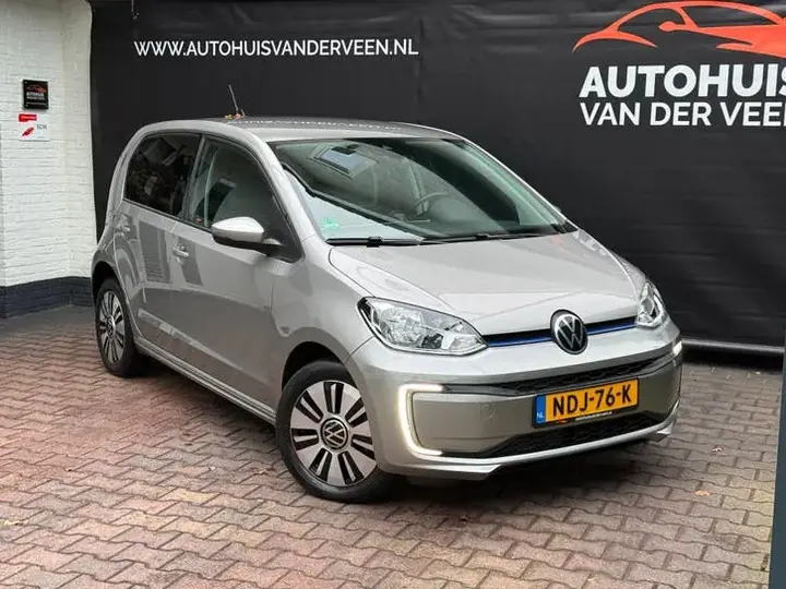 Volkswagen Up 2022 photo 2