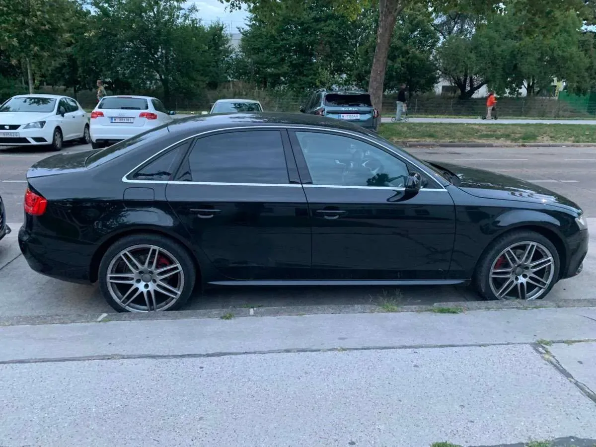 Audi A4 2011 photo 3
