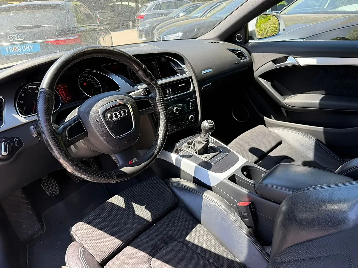 Audi A5 2008 photo 2