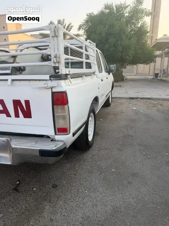 Nissan Other 1999 photo 2