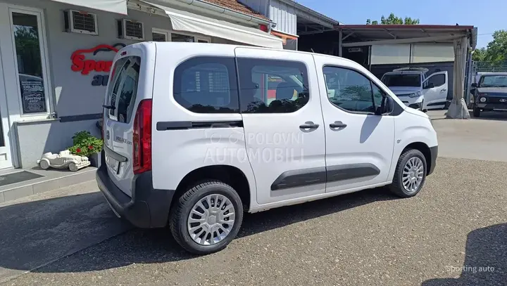 Toyota Proace City 2021 photo 2