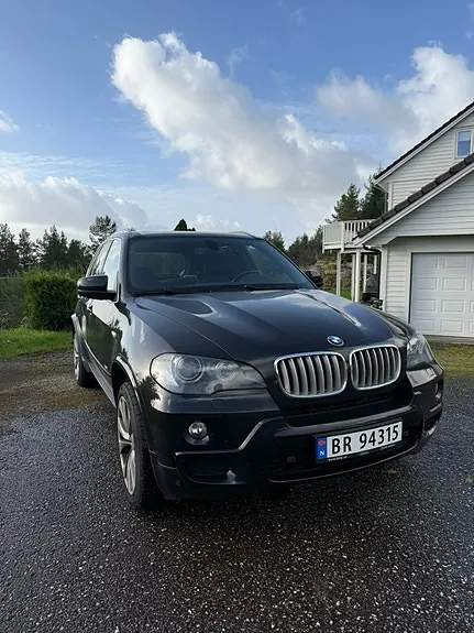 BMW X5 2010 photo 2