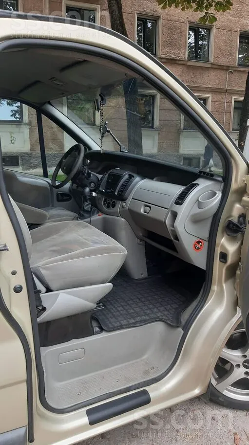 Renault Trafic 2005 photo 5