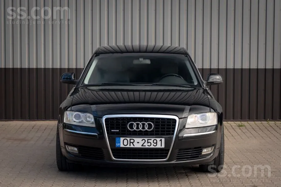 Audi A8 2008 photo 2