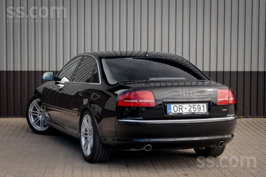 Audi A8 2008 photo 4