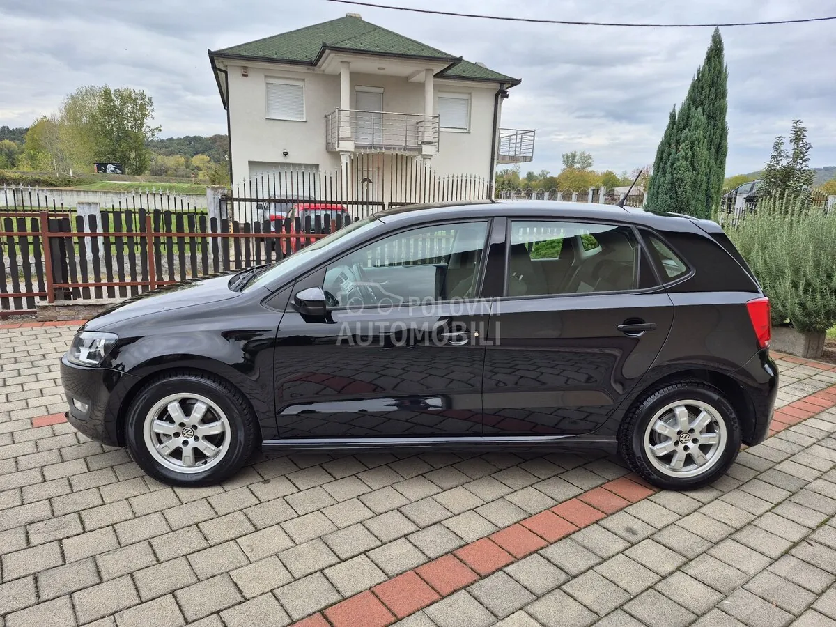 Volkswagen Polo 2012 photo 3