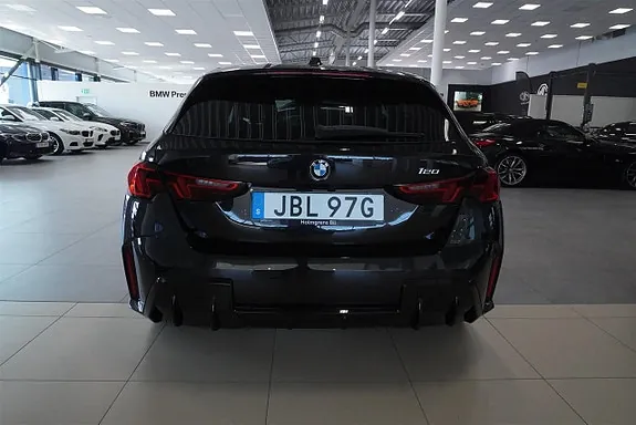 BMW 1 Series 2026 photo 2