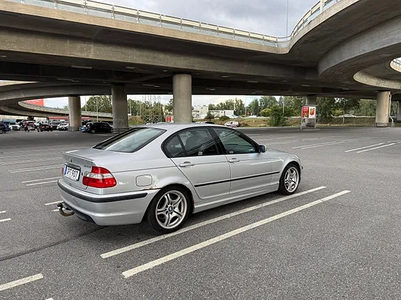 BMW 320I 2004 photo 3