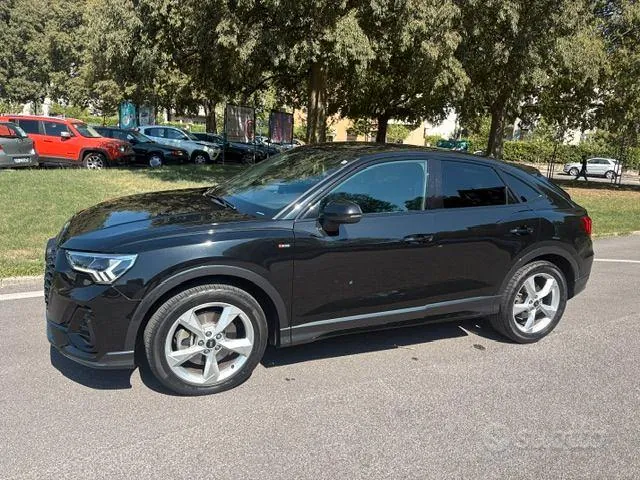Audi Q3 2022 photo 2