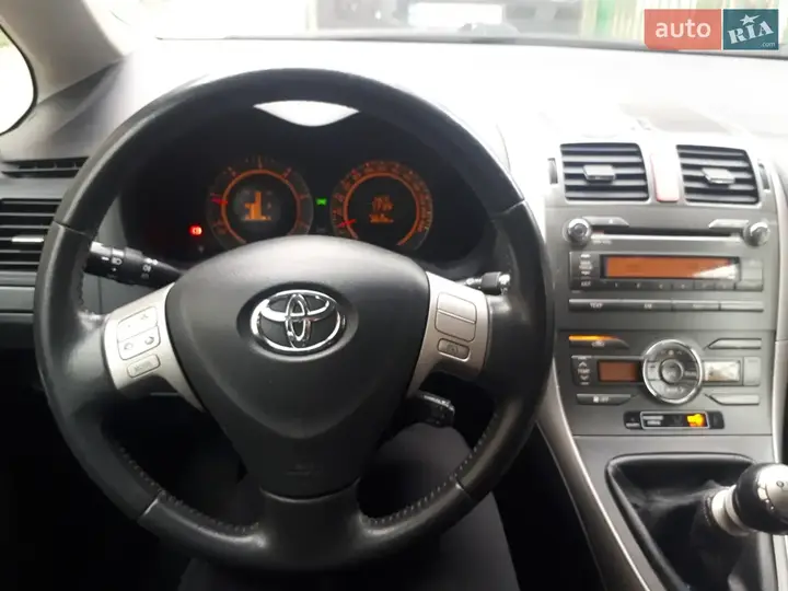Toyota Auris 2008 photo 4