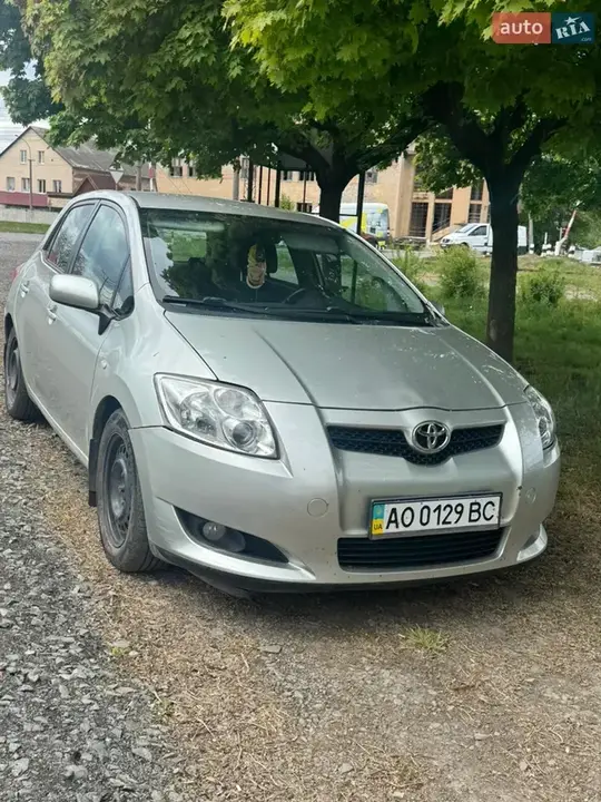 Toyota Auris