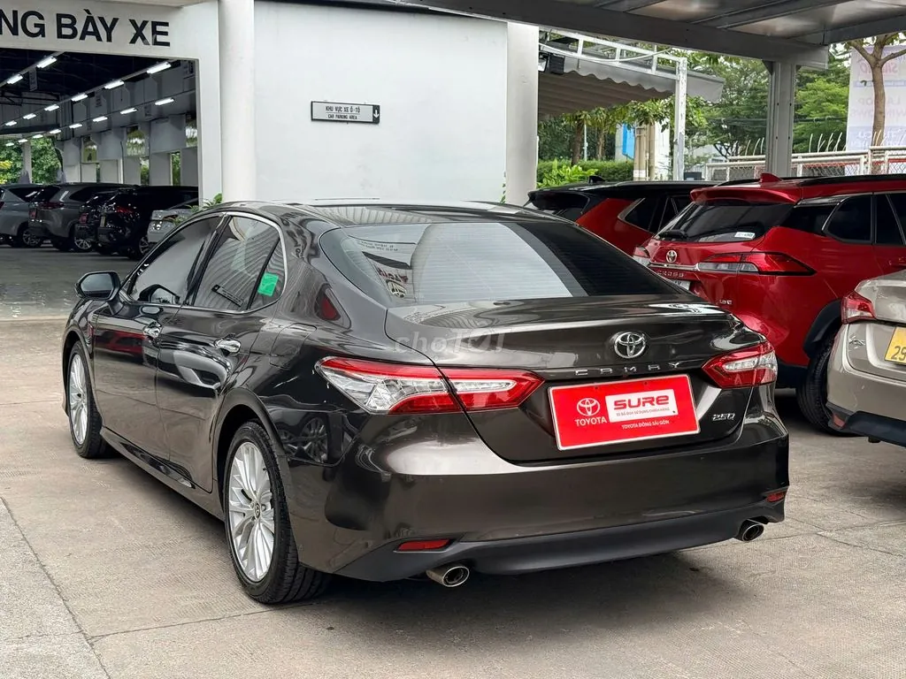 Toyota Camry 2021 photo 3