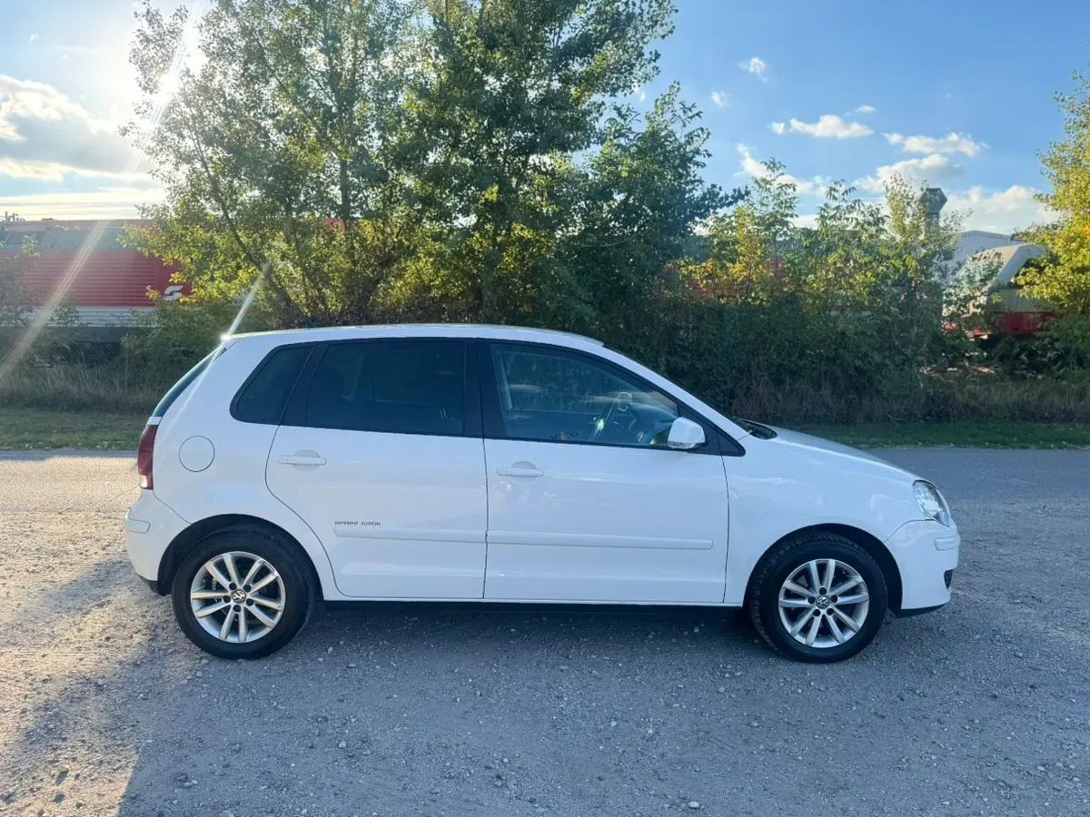 Volkswagen Polo 2009 photo 3