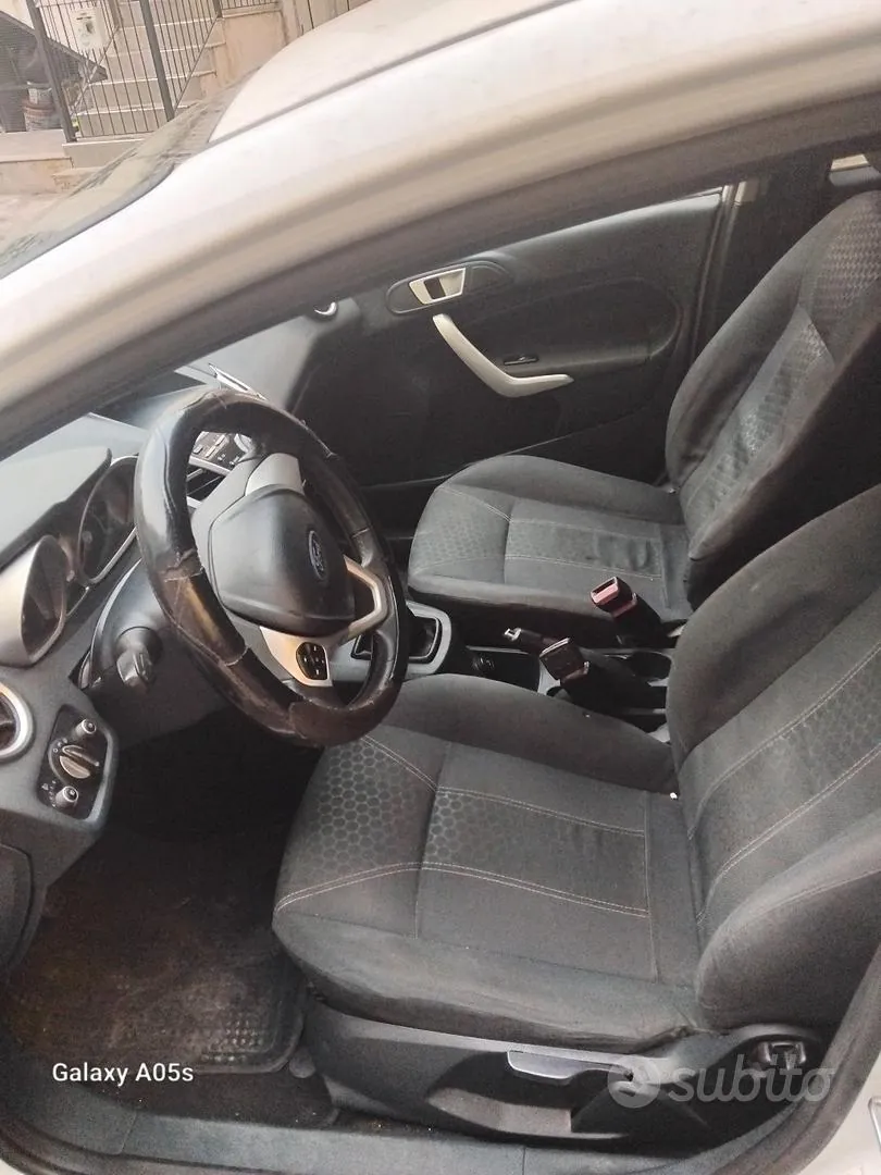 Ford Fiesta 2012 photo 5