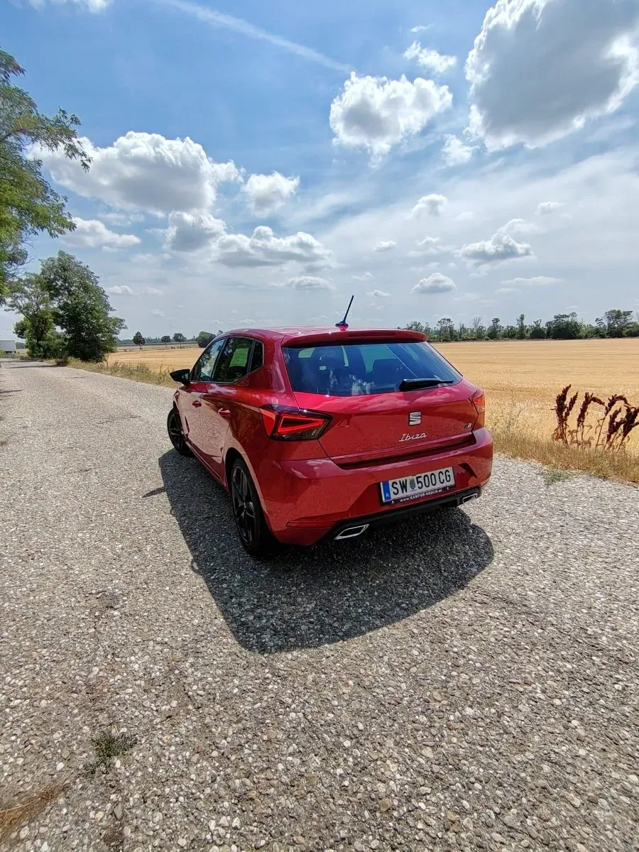 Seat Ibiza 2025 photo 2