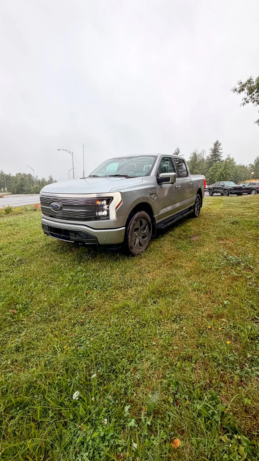 Ford F-150 Lightning 2023 photo 2