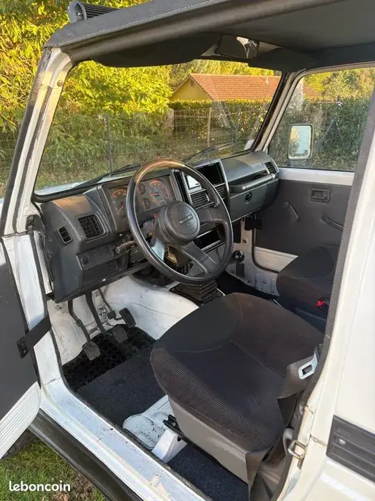Suzuki Samurai 1995 photo 3