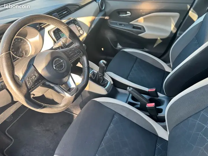 Nissan Micra 2017 photo 2