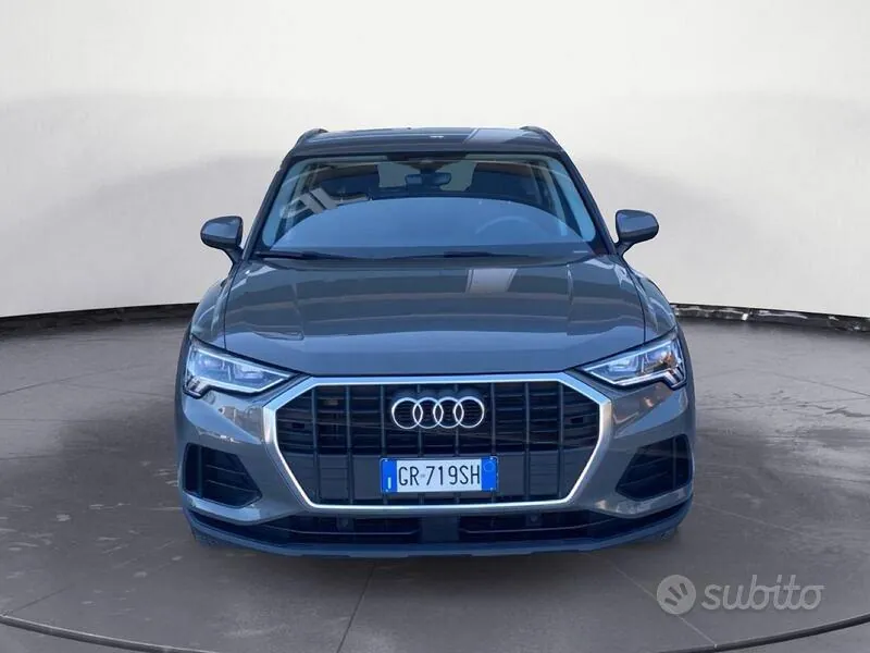 Audi Q3 2023 photo 2