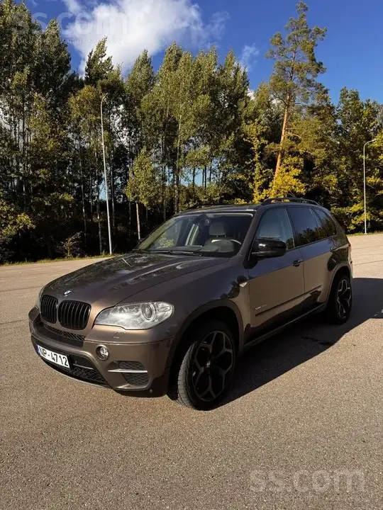 BMW X5 2011 photo 2