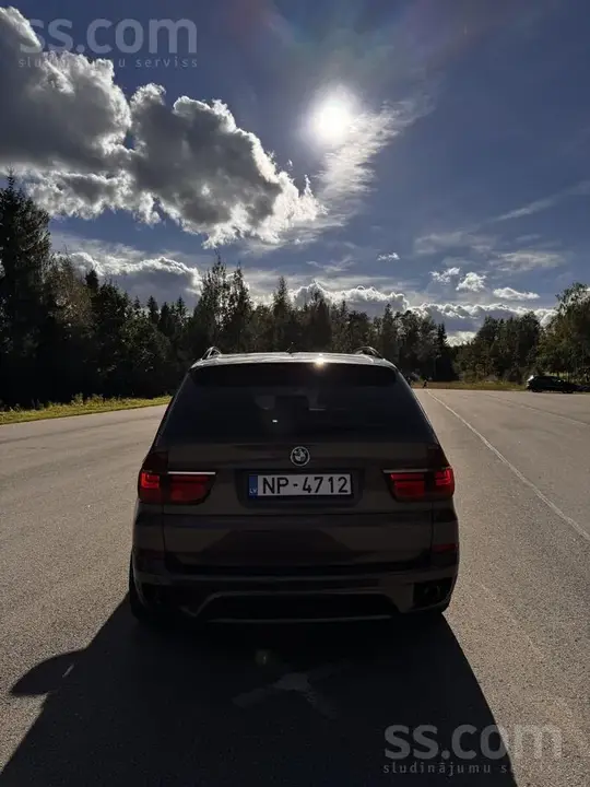 BMW X5 2011 photo 5