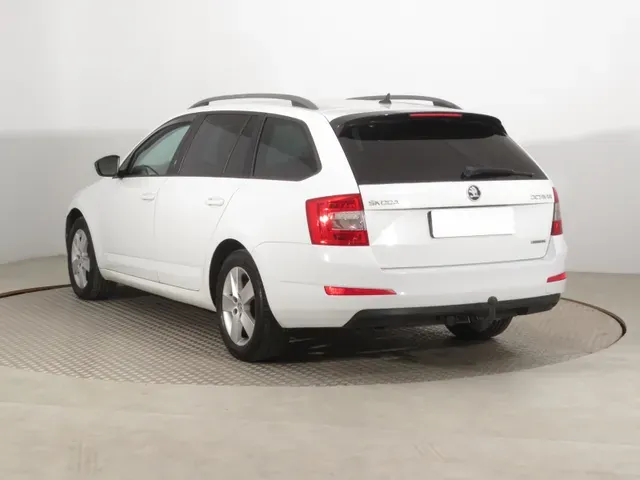 Skoda Octavia 2014 photo 3