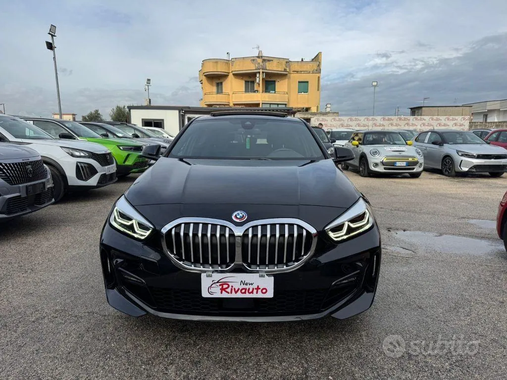 BMW 1 Series 2022 photo 2