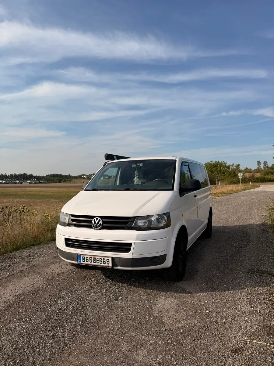 Volkswagen T5 2011 photo 2