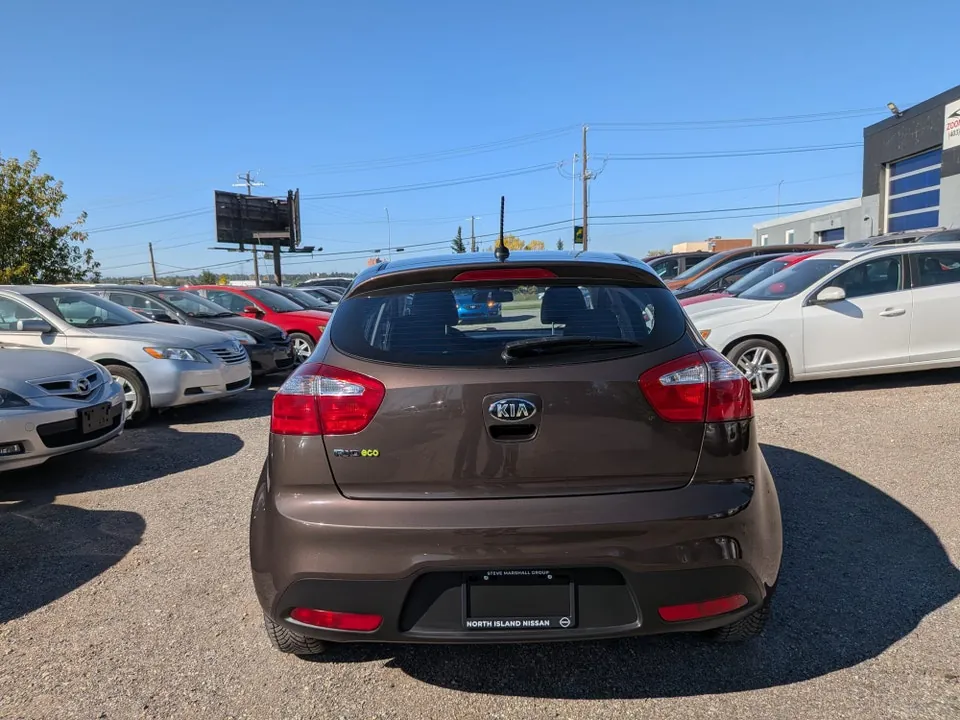 Kia Rio 2015 photo 5