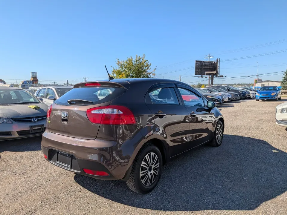 Kia Rio 2015 photo 4