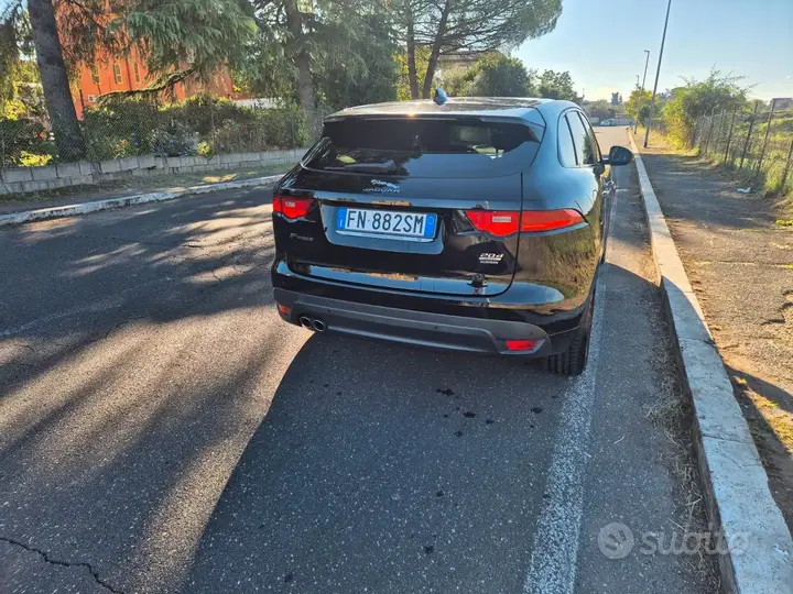 Jaguar F-Pace 2018 photo 3