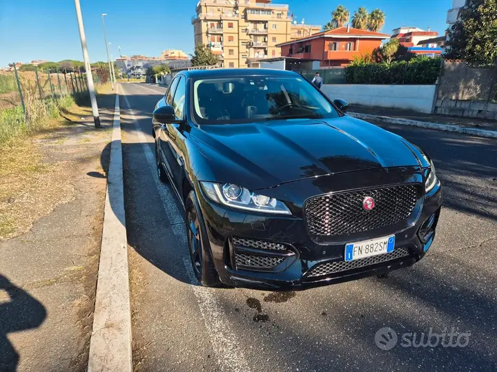 Jaguar F-Pace