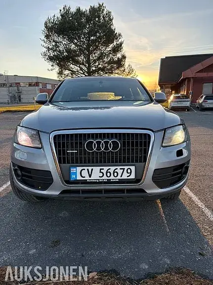 Audi Q5 2010 photo 2