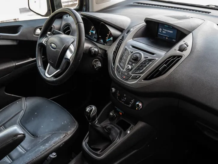 Ford Transit Courier 2014 photo 2