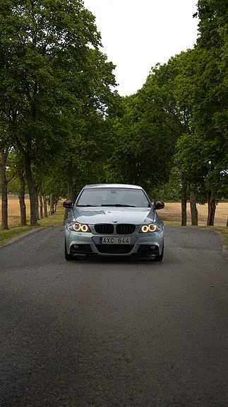 BMW 330D 2011 photo 4