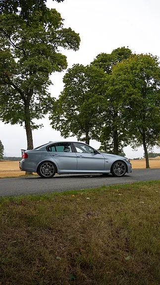 BMW 330D 2011 photo 3