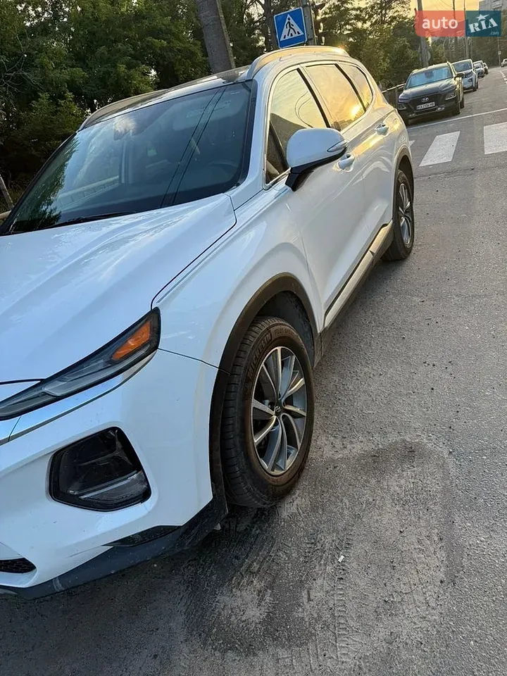 Hyundai Santa Fe 2018 photo 2
