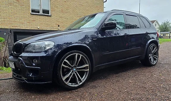 BMW X5 2010 photo 2