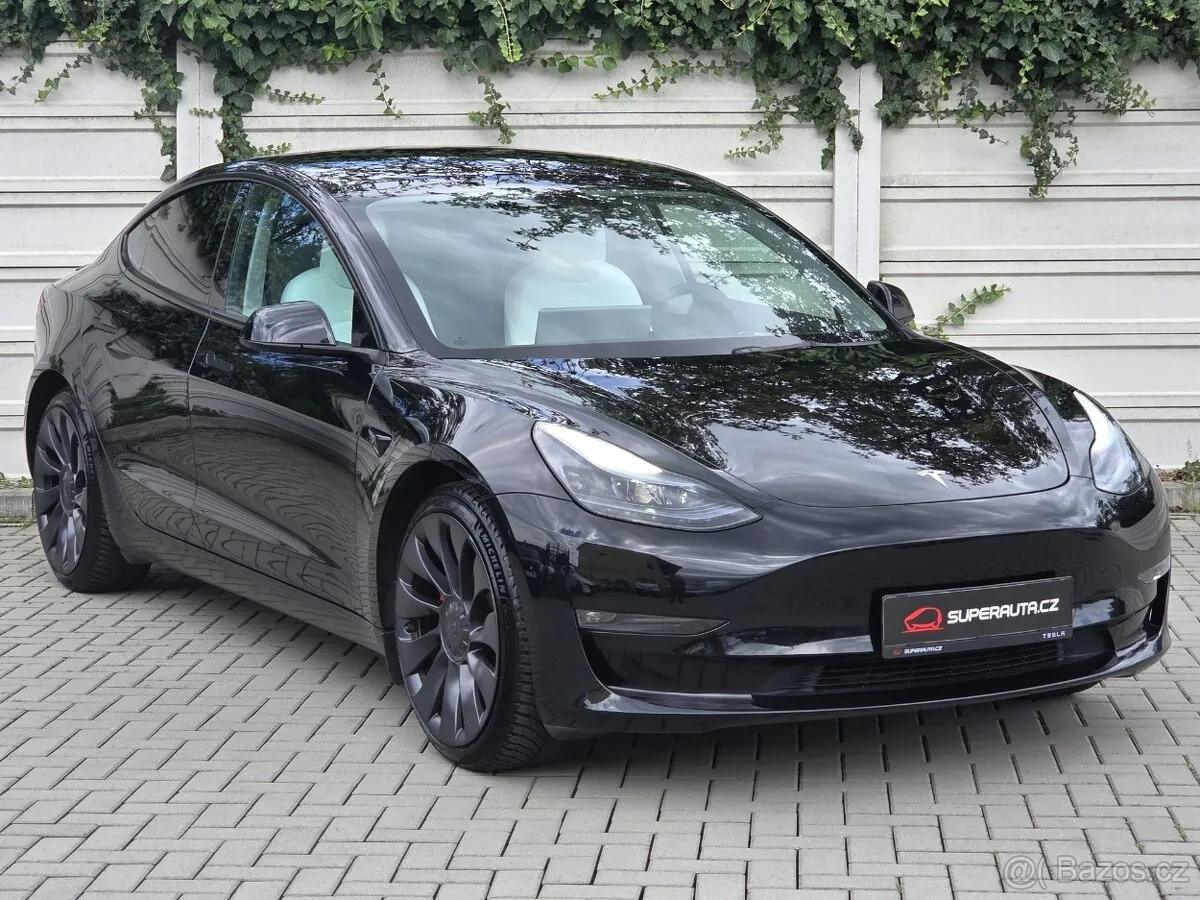 Tesla Model 3 Performance