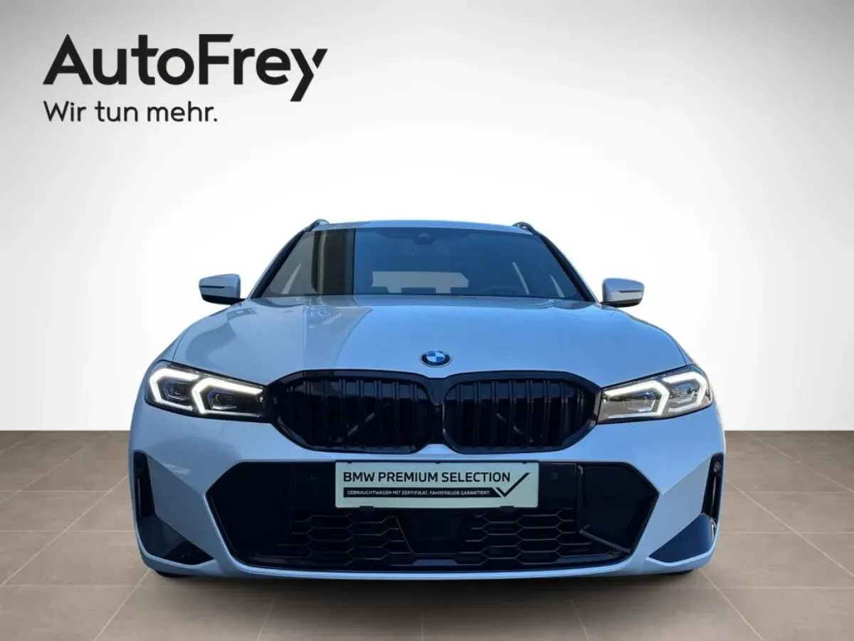 BMW 3 Series 2024 photo 2